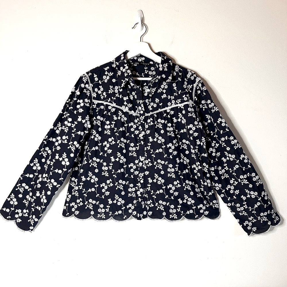 ZARA Navy Floral Embroidered Scallop Hem Blouse XL
